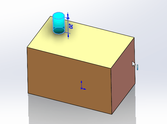 SolidWorks中，复制特征可以这样操作